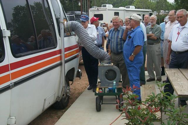 P0001638.jpg (640x426; 52 KBytes)