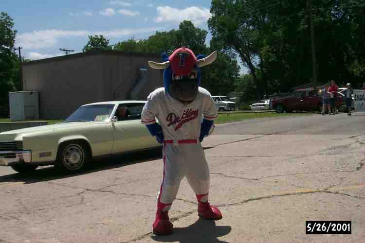 Hornby-Mascot.JPG (750x500; 31 KBytes)