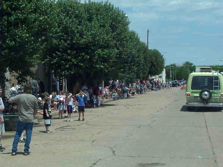 Image011.jpg (750x563; 41 KBytes)