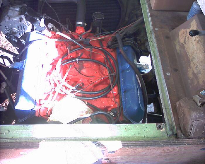 75 E II Engine top WO Carb 01.jpg (700x560; 61 KBytes)